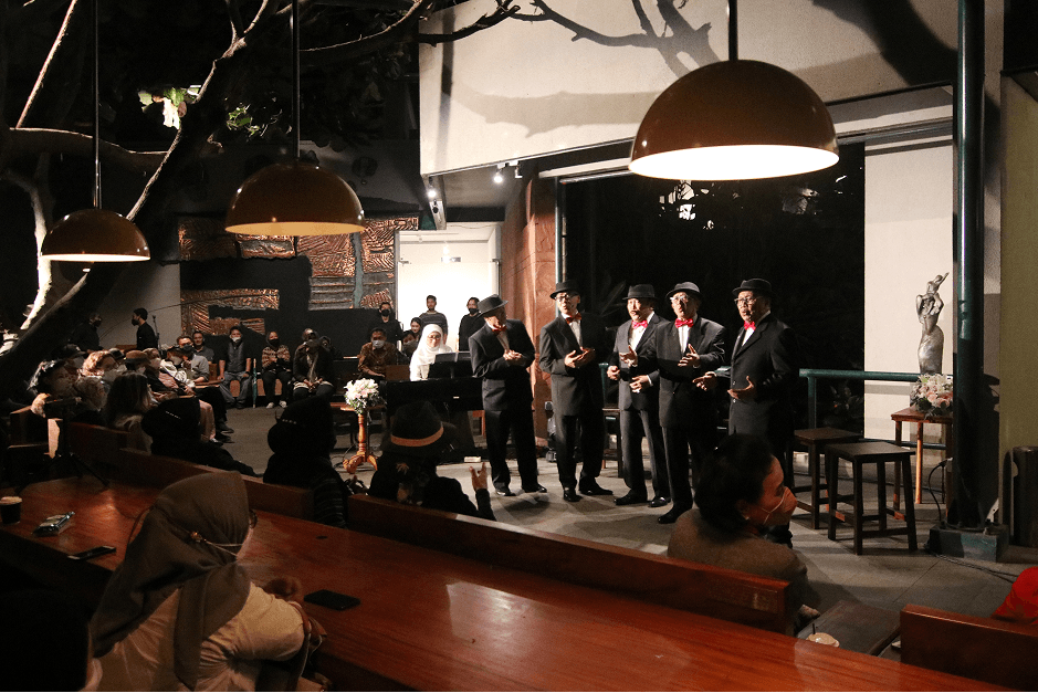 Library SASS Gallery 4